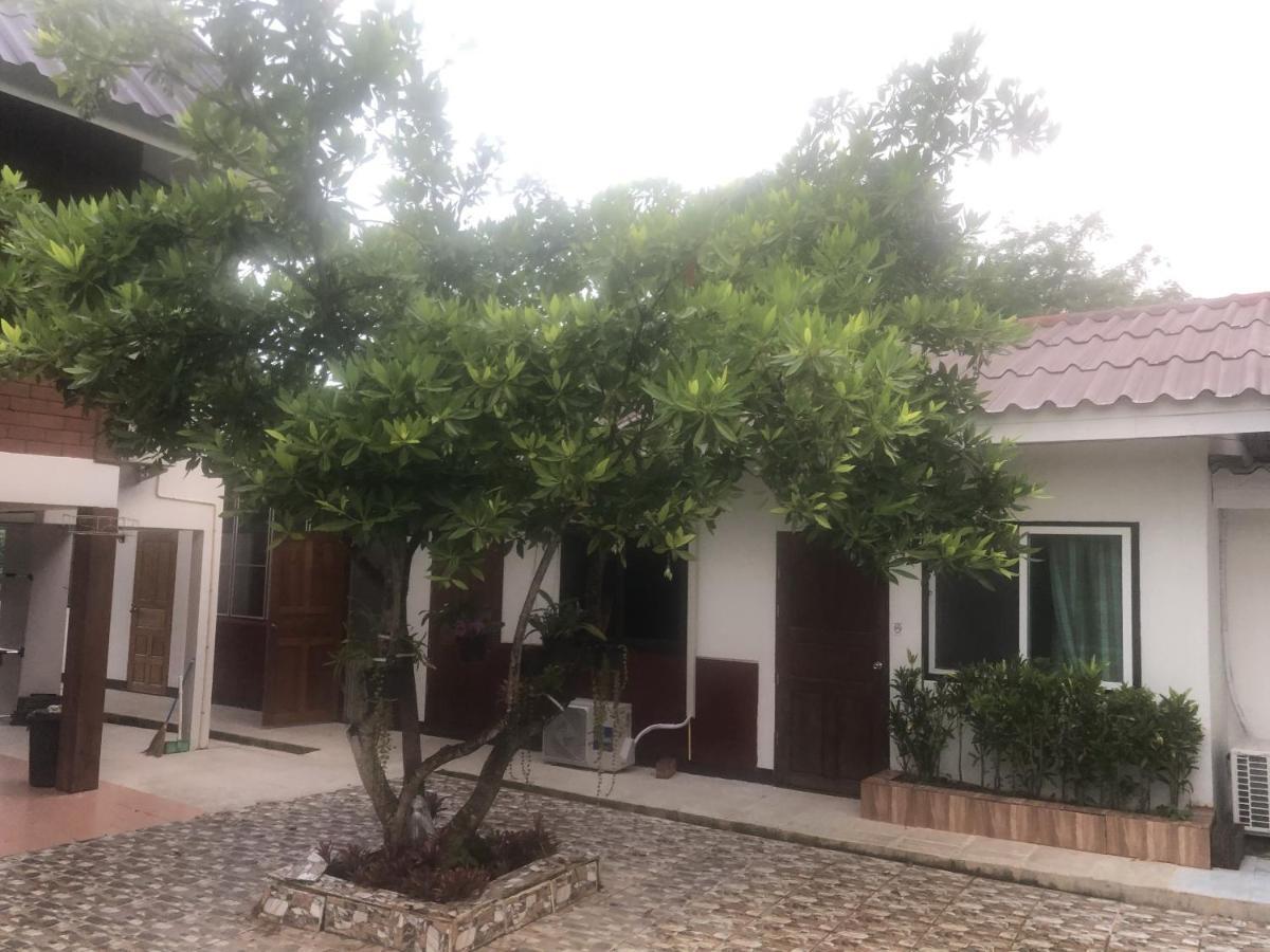 Pimpa House Hotell Ban Hua Nam Mae Sakut Exteriör bild